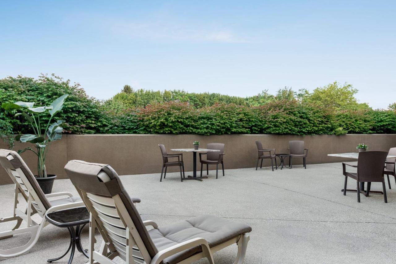 Holiday Inn Louisville East - Hurstbourne By Ihg Exterior foto
