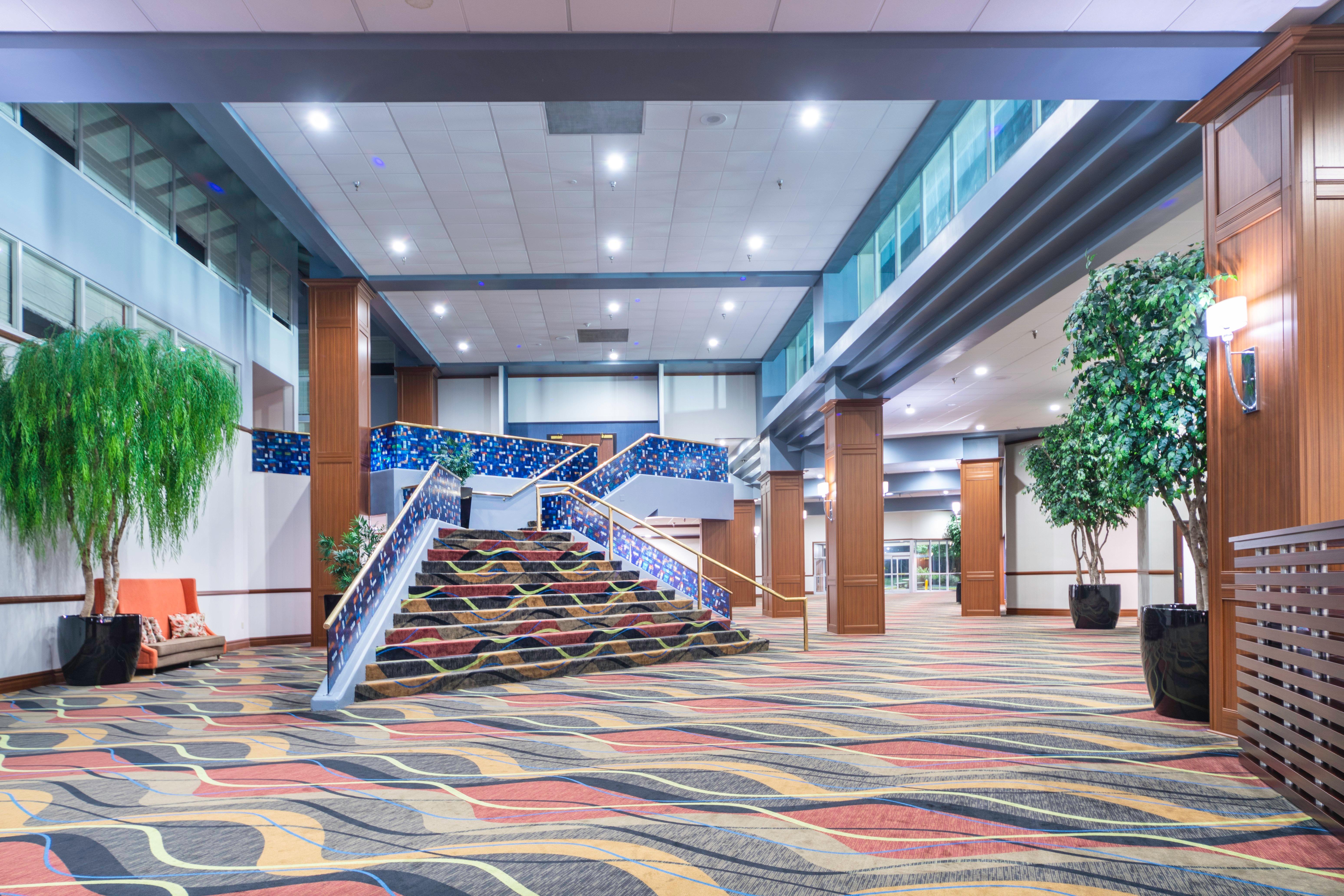 Holiday Inn Louisville East - Hurstbourne By Ihg Exterior foto